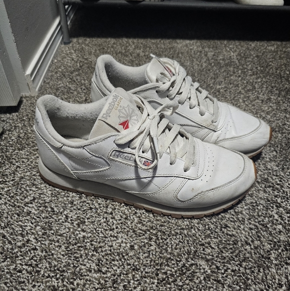 Reebok Classics Gum Sole - Picture 2 of 3